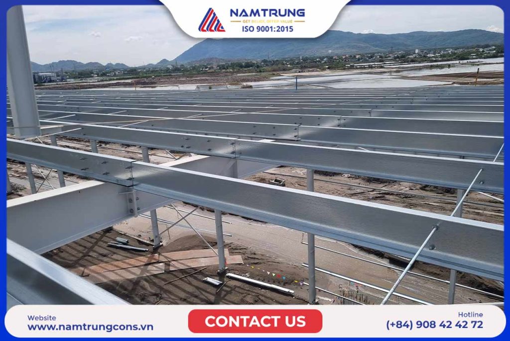 鉄骨梁とは?その分類と実用化 6 Hệ dầm thép tại một dự án của Nam Trunng Construction